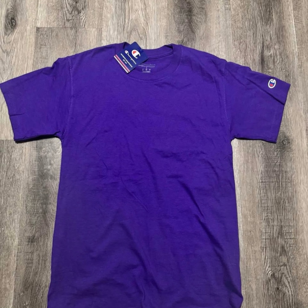 Champion Men’s T Shirt Size Small Purple NEW